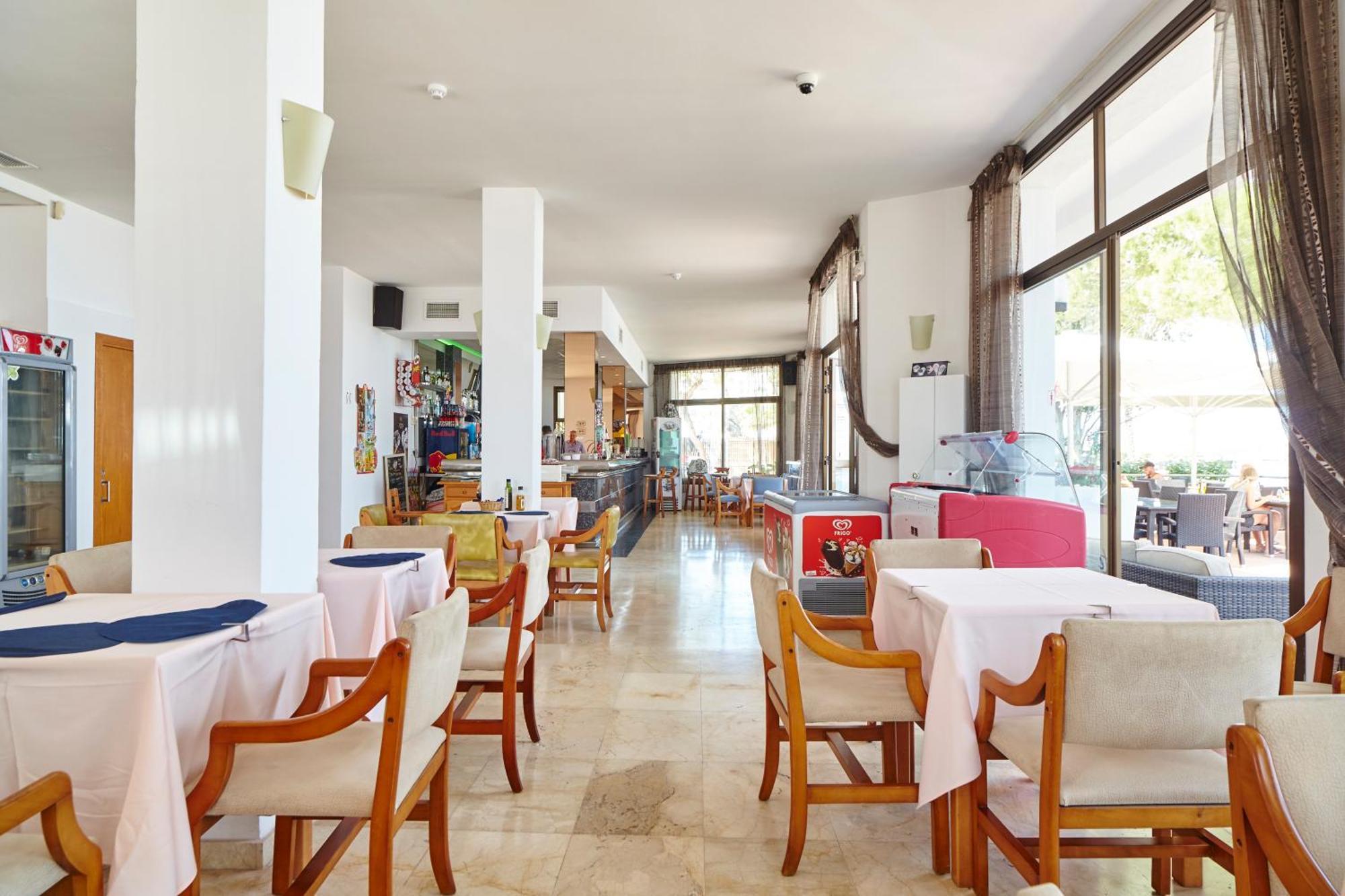 Apartamentos Ses Savines Sant Antoni de Portmany Extérieur photo